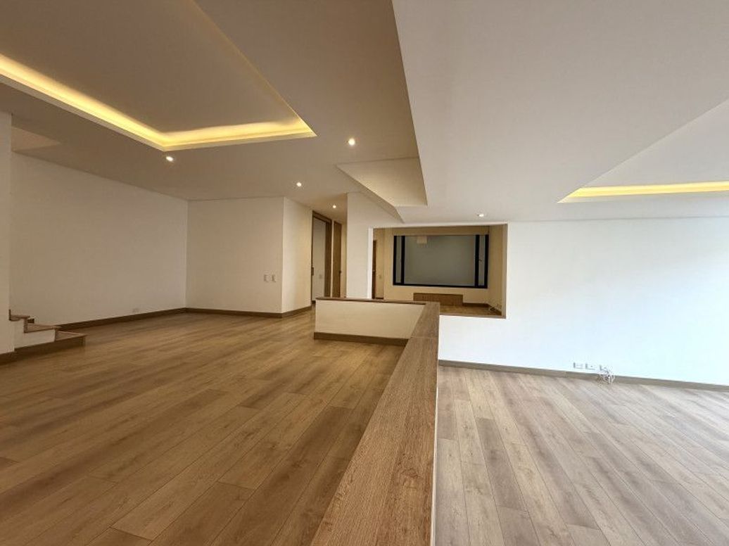 Apartamento de 3 alcobas en venta en La Cabrera, Bogotá, 200 m² · foto 6 de 20