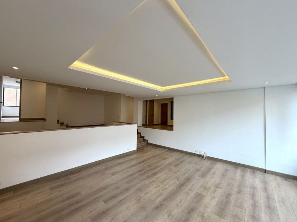 Apartamento de 3 alcobas en venta en La Cabrera, Bogotá, 200 m² · foto 7 de 20