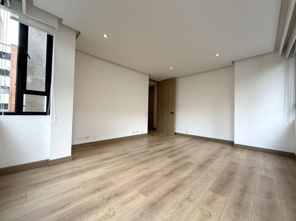 Apartamento de 3 alcobas en venta en La Cabrera, Bogotá, 200 m² · foto 10 de 20