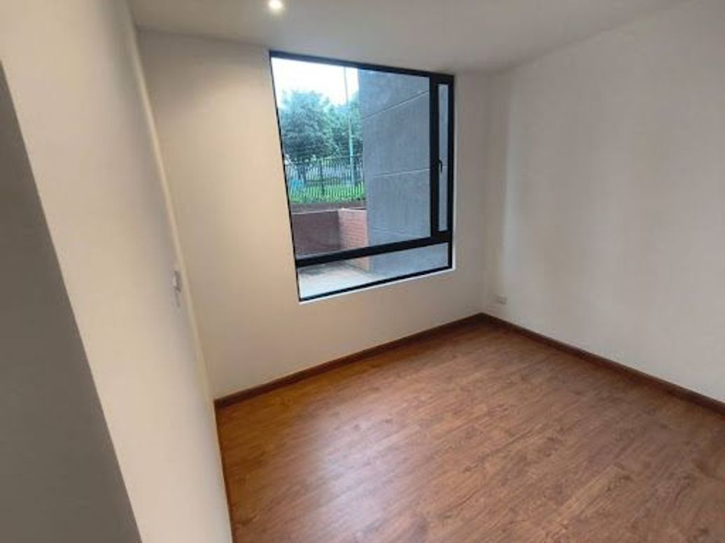 Apartaestudio en venta en El Redil, Bogotá, 59 m² · foto 3 de 12