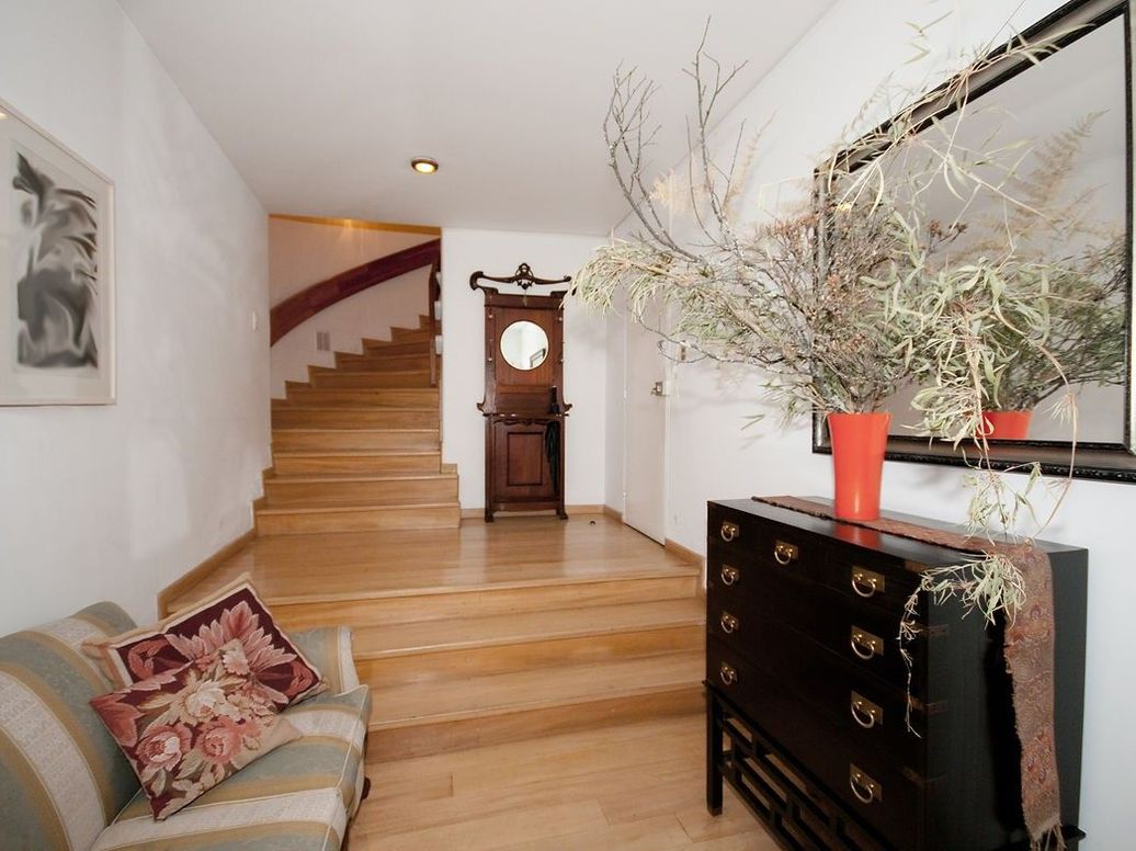 Casa de 3 alcobas en venta en El Refugio, Bogotá, 521 m² · foto 2 de 15