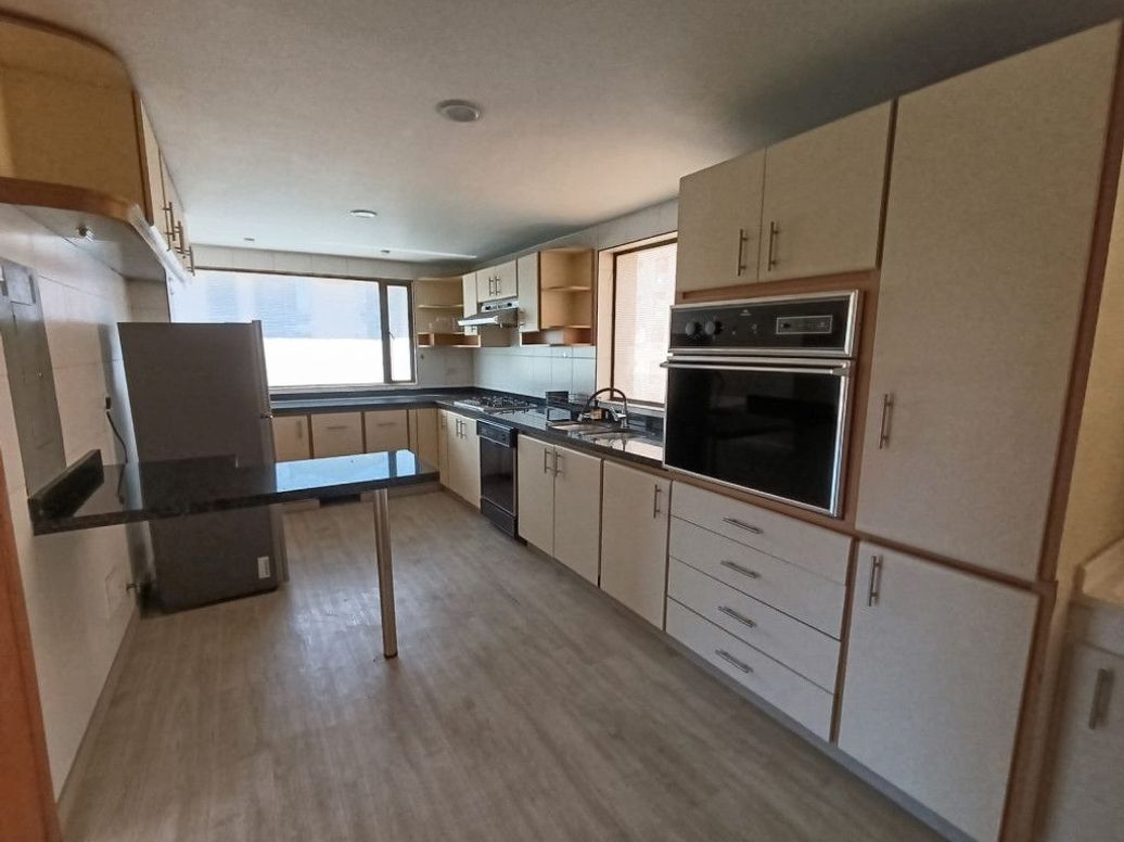 Apartamento de 3 alcobas en venta en Chicó Norte, Bogotá, 286 m² · foto 6 de 20