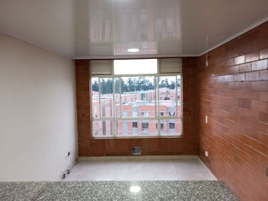 Apartamento de 1 alcoba en venta en Campo Alegre, Bogotá, 38 m² · foto 2 de 7