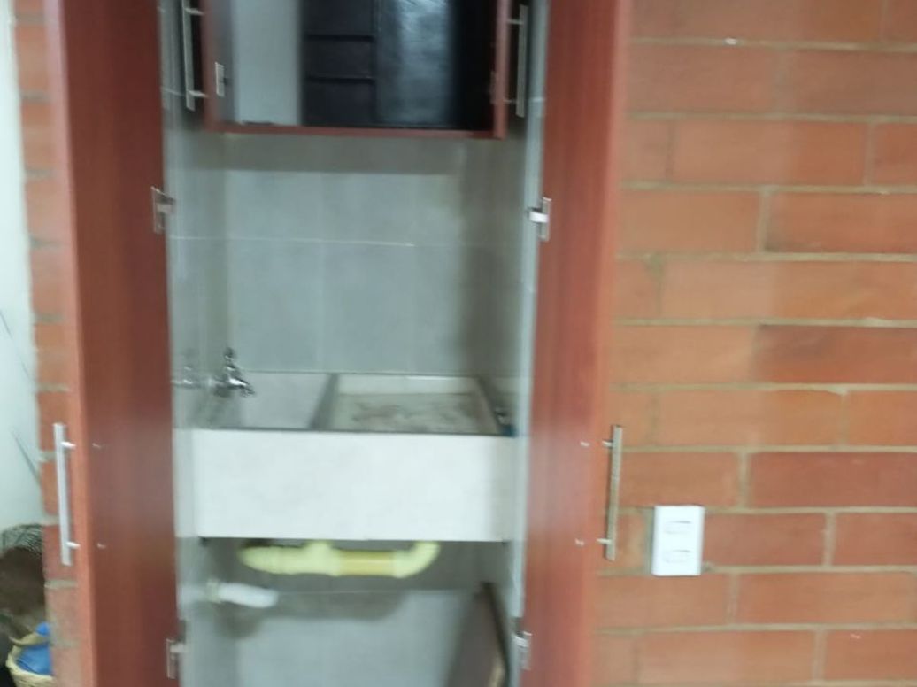 Apartamento de 1 alcoba en venta en Campo Alegre, Bogotá, 38 m² · foto 5 de 7