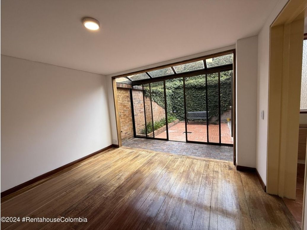 Casa de 3 alcobas en venta en Santa Barbara Alta, Bogotá, 216 m² · foto 6 de 20