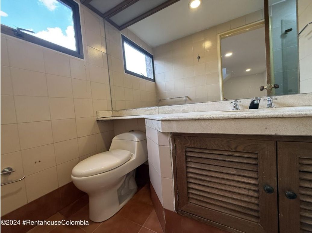 Casa de 3 alcobas en venta en Santa Barbara Alta, Bogotá, 216 m² · foto 19 de 20