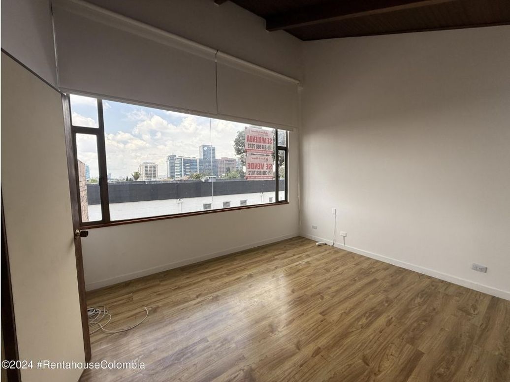 Casa de 3 alcobas en venta en Santa Barbara Alta, Bogotá, 216 m² · foto 12 de 20