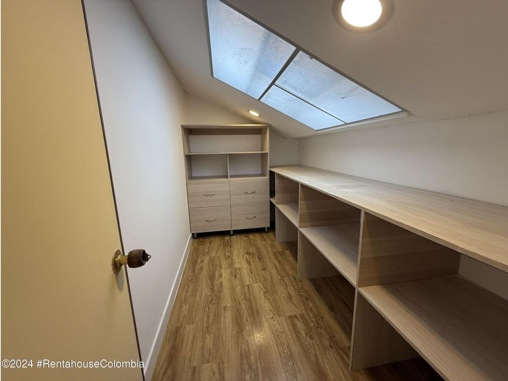 Casa de 3 alcobas en venta en Santa Barbara Alta, Bogotá, 216 m² · foto 18 de 20