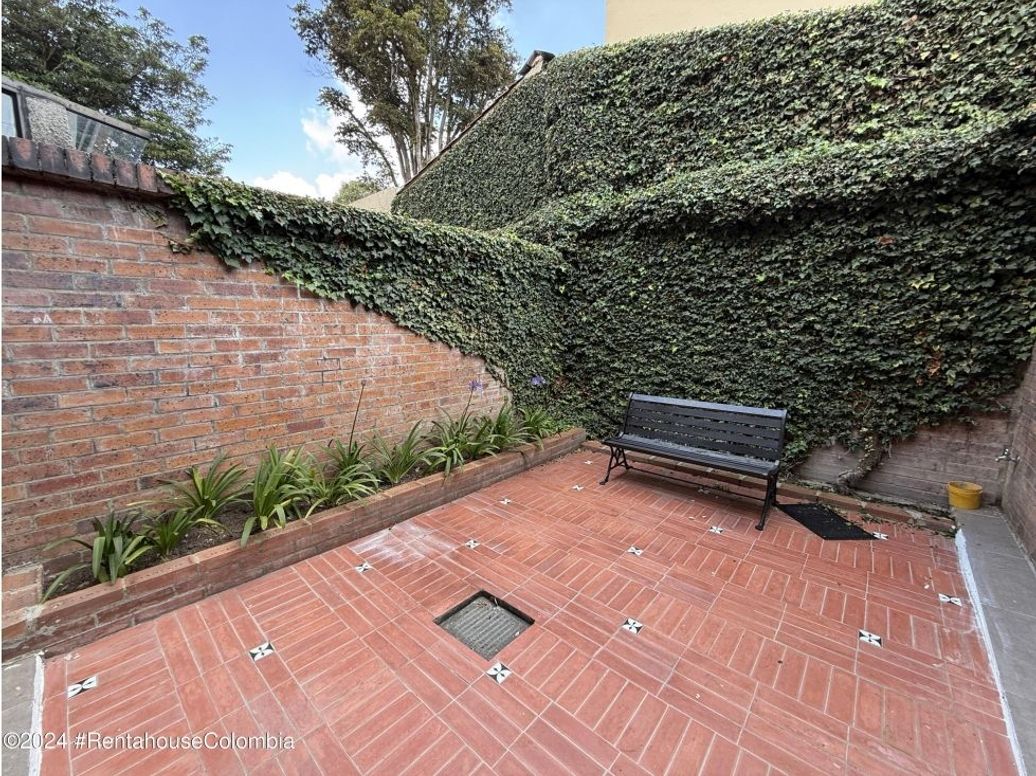 Casa de 3 alcobas en venta en Santa Barbara Alta, Bogotá, 216 m² · foto 9 de 20