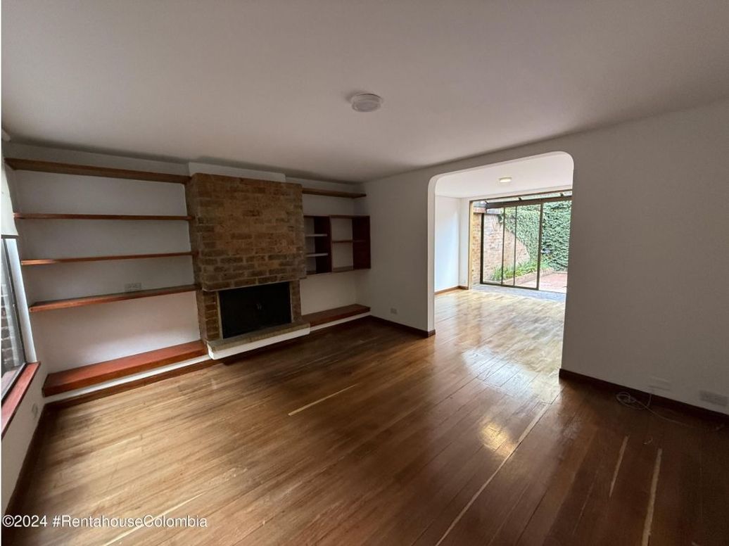 Casa de 3 alcobas en venta en Santa Barbara Alta, Bogotá, 216 m² · foto 17 de 20