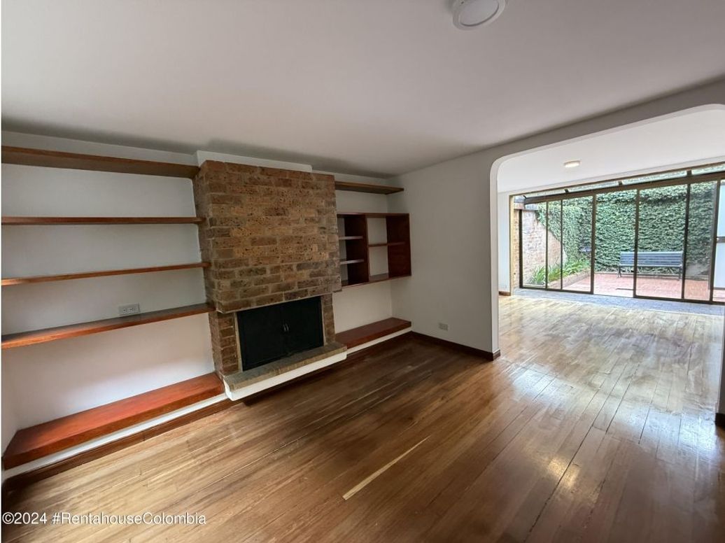 Casa de 3 alcobas en venta en Santa Barbara Alta, Bogotá, 216 m² · foto 5 de 20