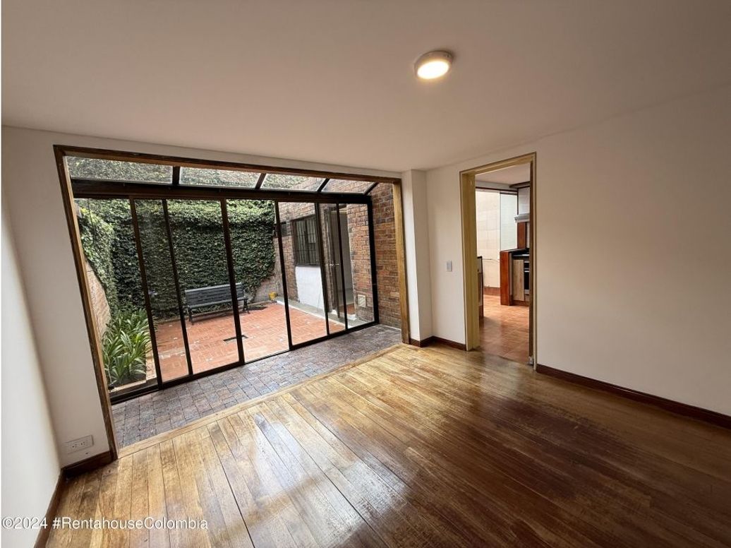 Casa de 3 alcobas en venta en Santa Barbara Alta, Bogotá, 216 m² · foto 7 de 20