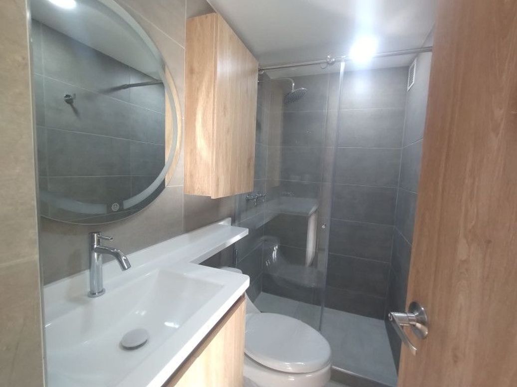 Apartamento de 2 alcobas en venta en Industrial Centenario, Bogotá, 47 m² · foto 8 de 20