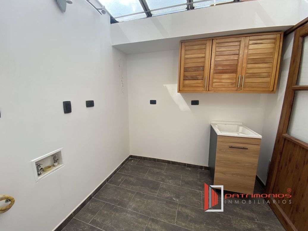 Casa de 3 alcobas en venta en Colina Campestre, Bogotá, 180 m² · foto 9 de 20