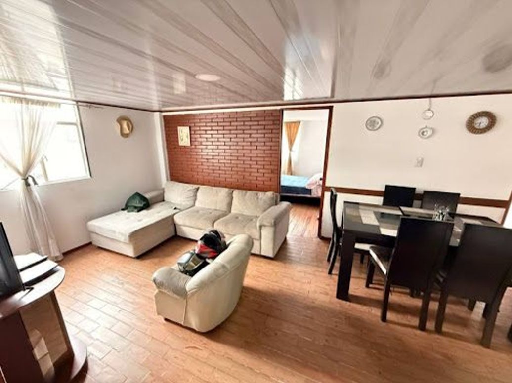 Casa de 6 alcobas en venta en Lucerna, Bogotá, 266 m² · foto 10 de 20