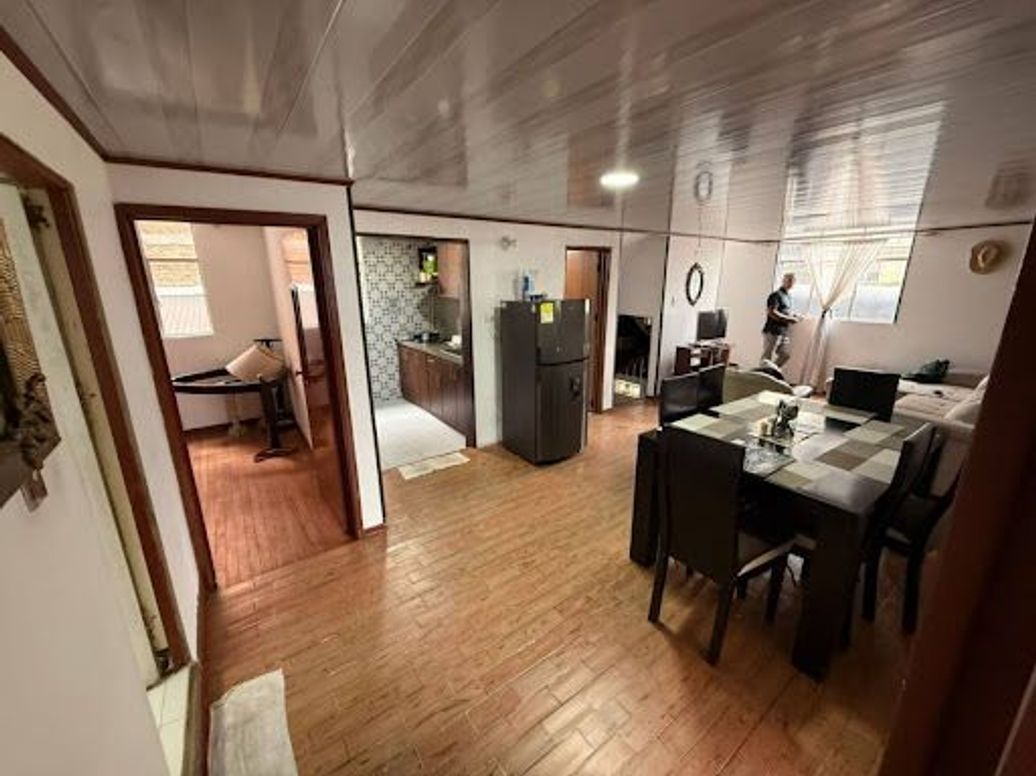Casa de 6 alcobas en venta en Lucerna, Bogotá, 266 m² · foto 6 de 20