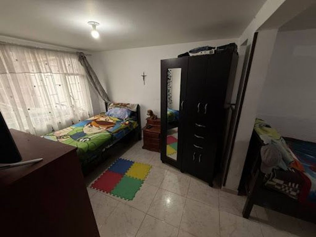 Casa de 6 alcobas en venta en Lucerna, Bogotá, 266 m² · foto 19 de 20
