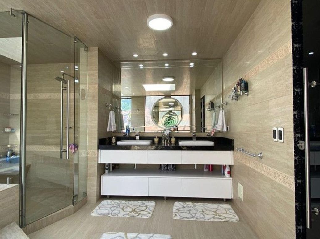 Apartamento de 4 alcobas en venta en Santa Barbara Central, Bogotá, 410 m² · foto 12 de 20