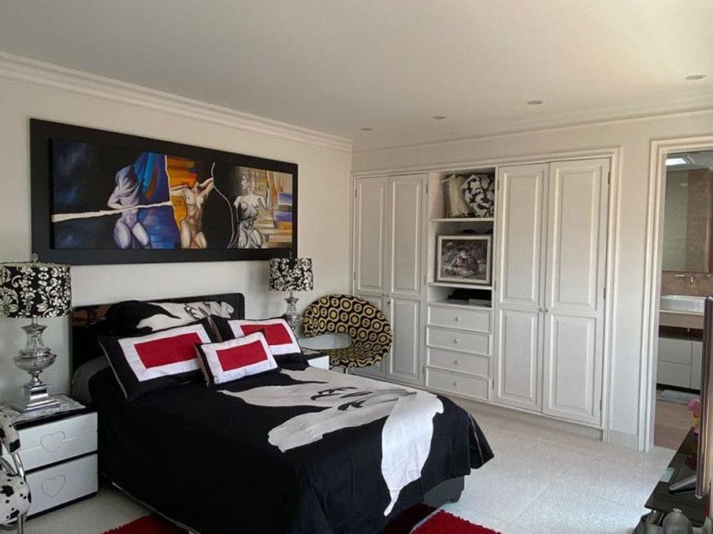 Apartamento de 4 alcobas en venta en Santa Barbara Central, Bogotá, 410 m² · foto 13 de 20