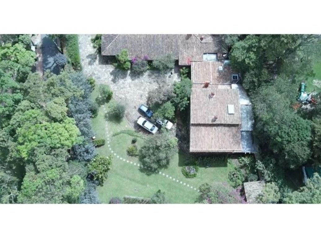 Casa de 7 alcobas en venta en Niza Suba, Bogotá, 1600 m² · foto 2 de 20