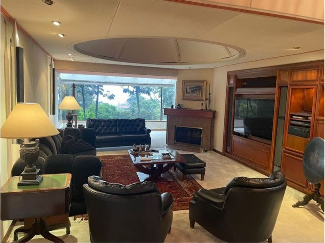 Casa de 4 alcobas en venta en El Refugio, Bogotá, 827 m² · foto 8 de 20