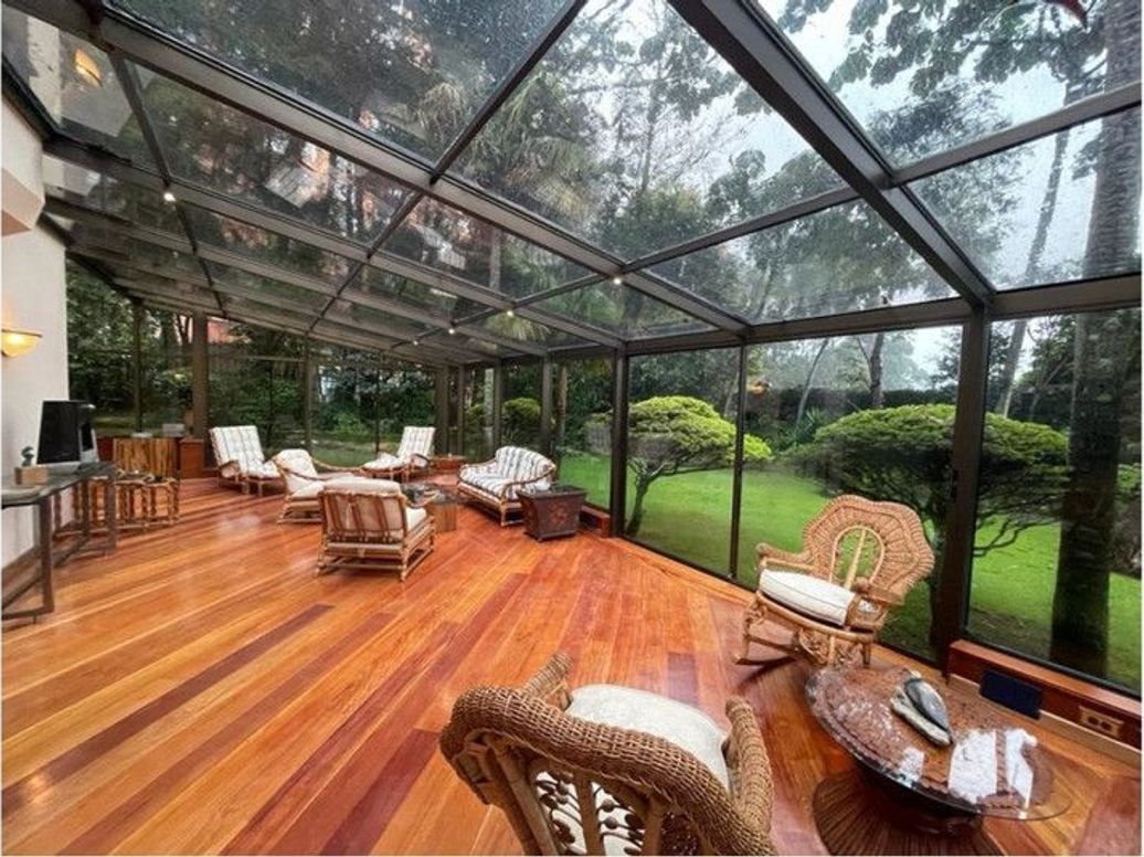 Casa de 4 alcobas en venta en El Refugio, Bogotá, 827 m² · foto 3 de 20