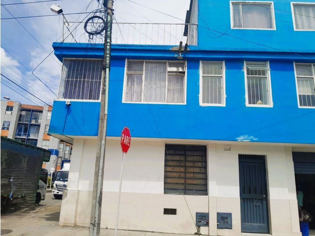 Casa de 5 alcobas en venta en Samper Mendoza, Bogotá, 330 m² · foto 12 de 15