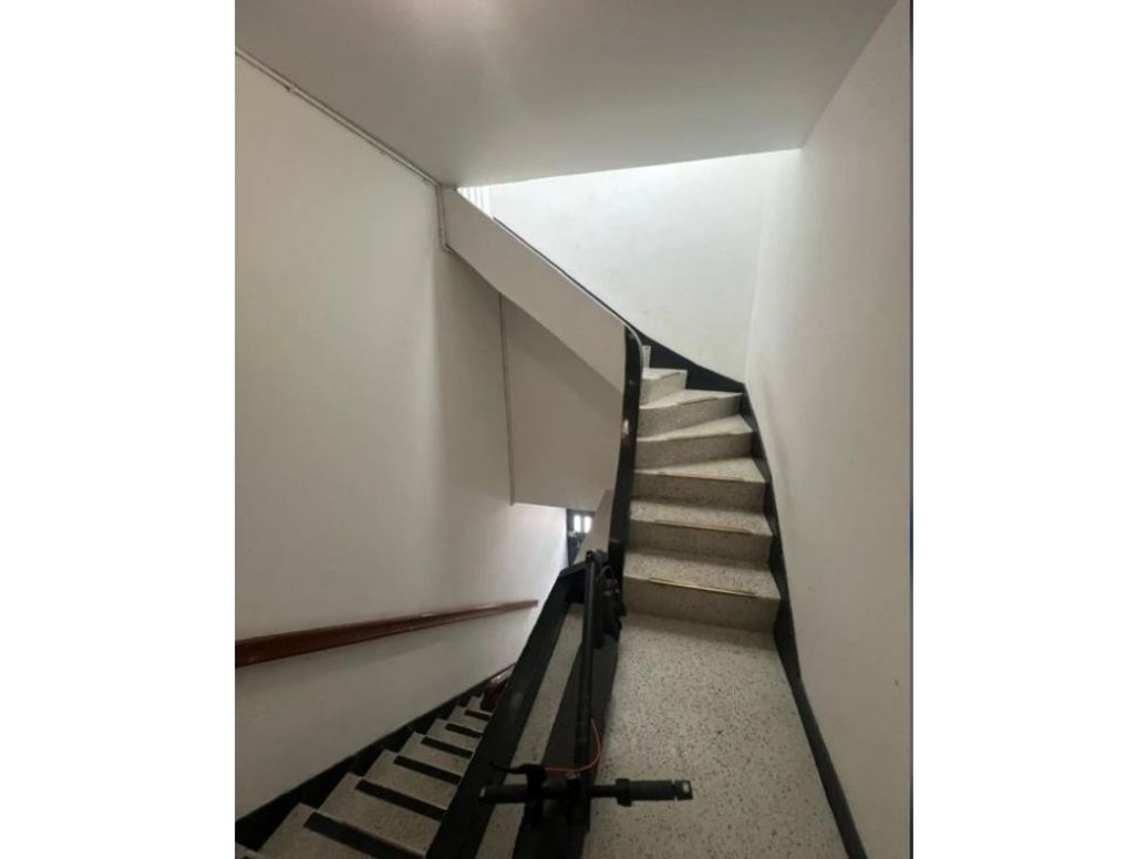 Casa de 5 alcobas en venta en Samper Mendoza, Bogotá, 330 m² · foto 5 de 15