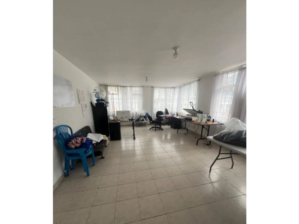 Casa de 5 alcobas en venta en Samper Mendoza, Bogotá, 330 m² · foto 4 de 15
