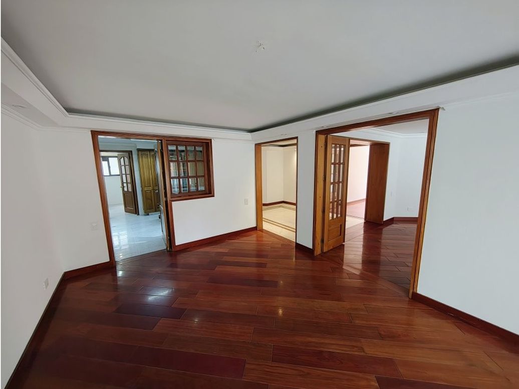 Apartamento de 4 alcobas en venta en Santa Ana, Bogotá, 223 m² · foto 9 de 20