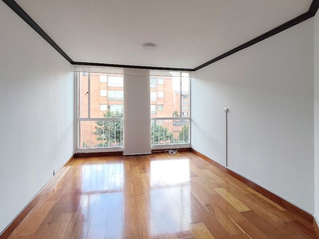 Apartamento de 3 alcobas en venta en Tejares Del Norte, Bogotá, 76 m² · foto 2 de 15
