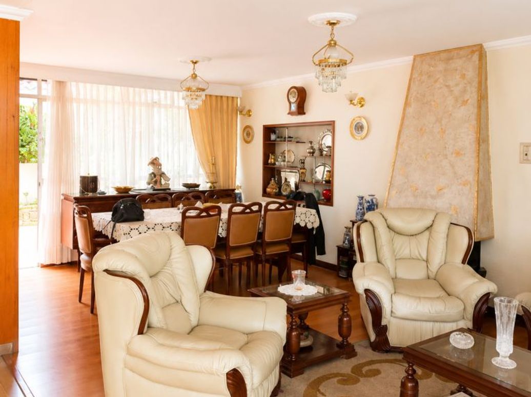 Casa de 5 alcobas en venta en Belalcázar, Bogotá, 215 m² · foto 3 de 10