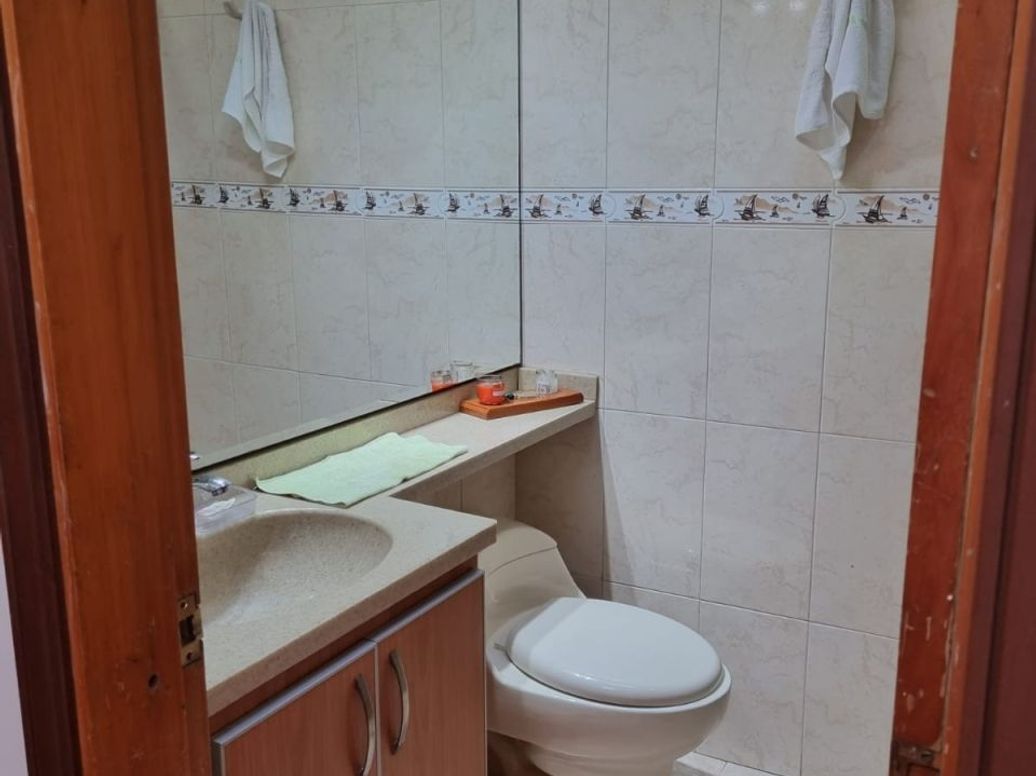 Casa de 4 alcobas en venta en Marsella, Bogotá, 230 m² · foto 5 de 11