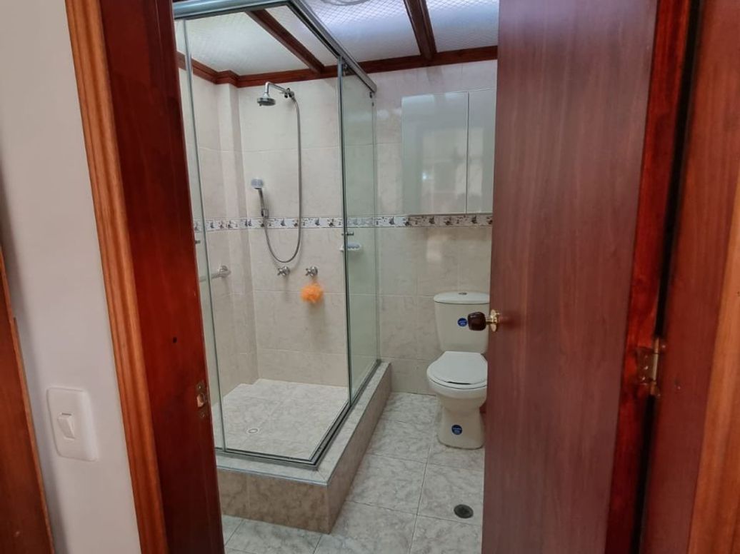 Casa de 4 alcobas en venta en Marsella, Bogotá, 230 m² · foto 6 de 11