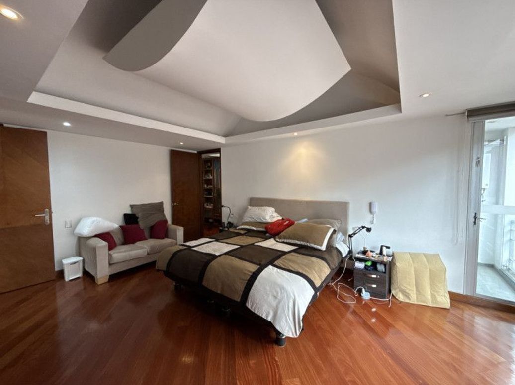 Apartamento de 4 alcobas en venta en San Patricio, Bogotá, 259 m² · foto 10 de 20