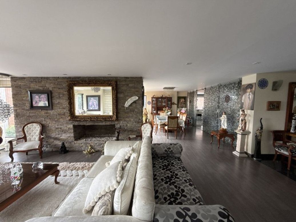 Apartamento de 4 alcobas en venta en Cedritos, Bogotá, 340 m² · foto 6 de 20