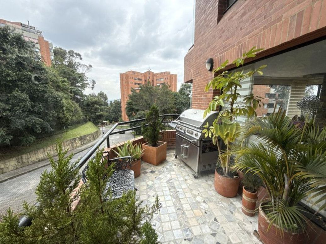 Apartamento de 4 alcobas en venta en Cedritos, Bogotá, 340 m² · foto 4 de 20