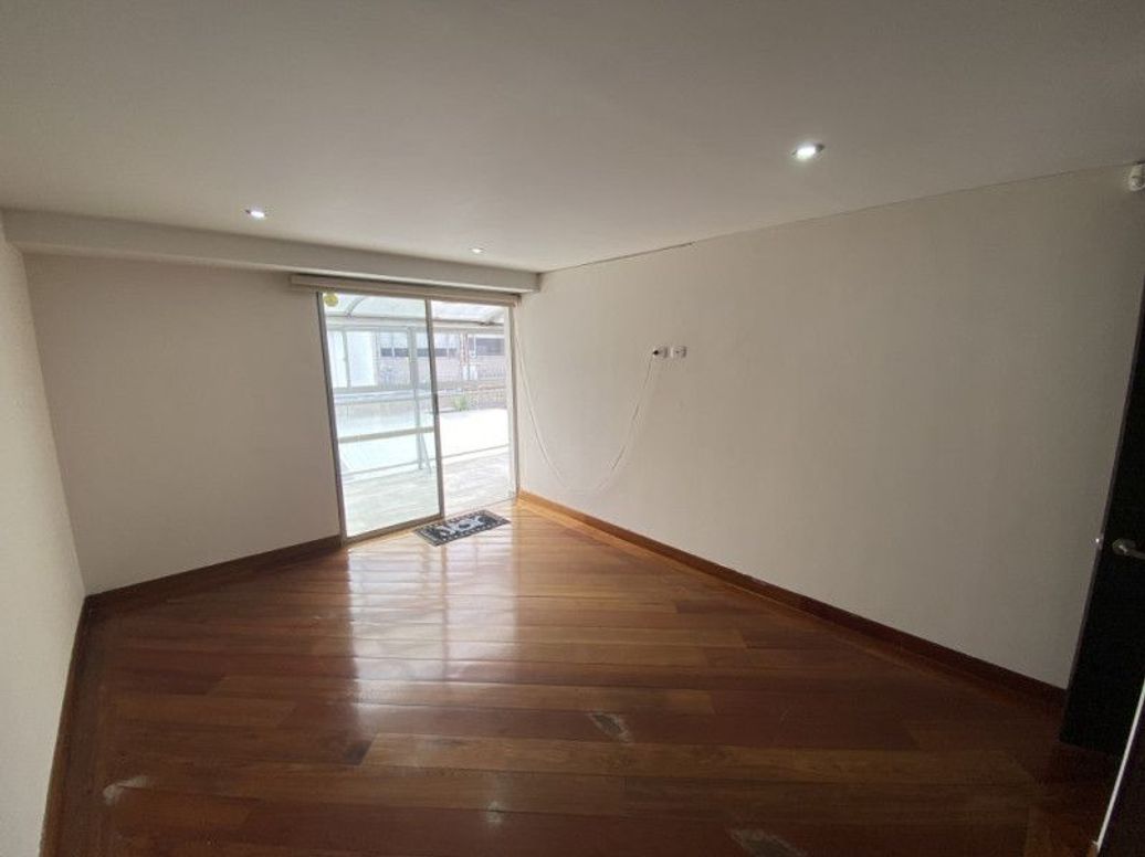 Casa de 3 alcobas en venta en Molinos Norte, Bogotá, 240 m² · foto 14 de 20