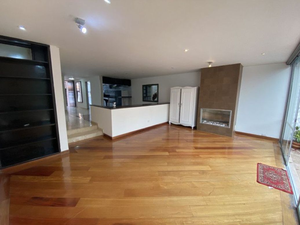 Casa de 3 alcobas en venta en Molinos Norte, Bogotá, 240 m² · foto 4 de 20
