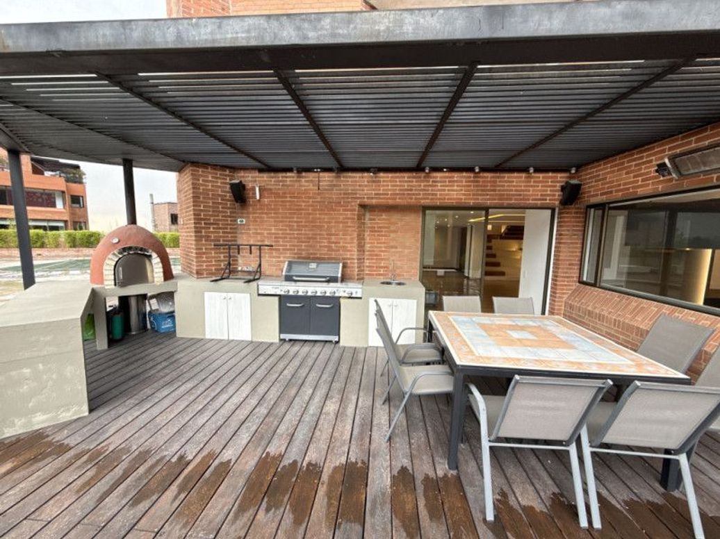 Apartamento de 4 alcobas en venta en El Refugio, Bogotá, 450 m² · foto 14 de 20