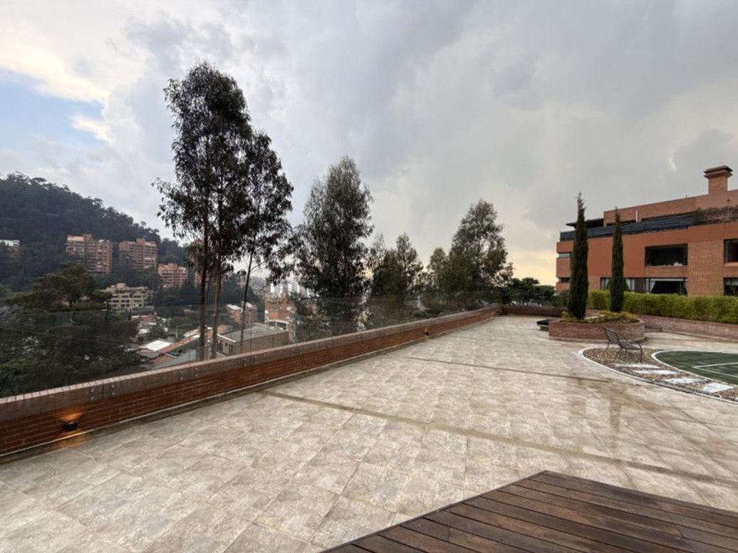 Apartamento de 4 alcobas en venta en El Refugio, Bogotá, 450 m² · foto 12 de 20