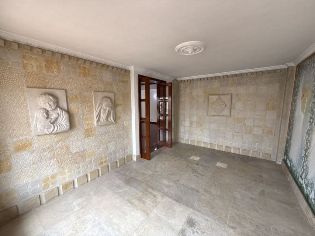 Casa de 5 alcobas en venta en Casa Blanca Suba, Bogotá, 280 m² · foto 5 de 20