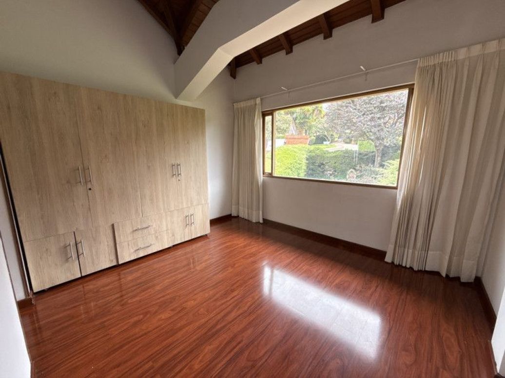 Casa de 5 alcobas en venta en Casa Blanca Suba, Bogotá, 280 m² · foto 16 de 20