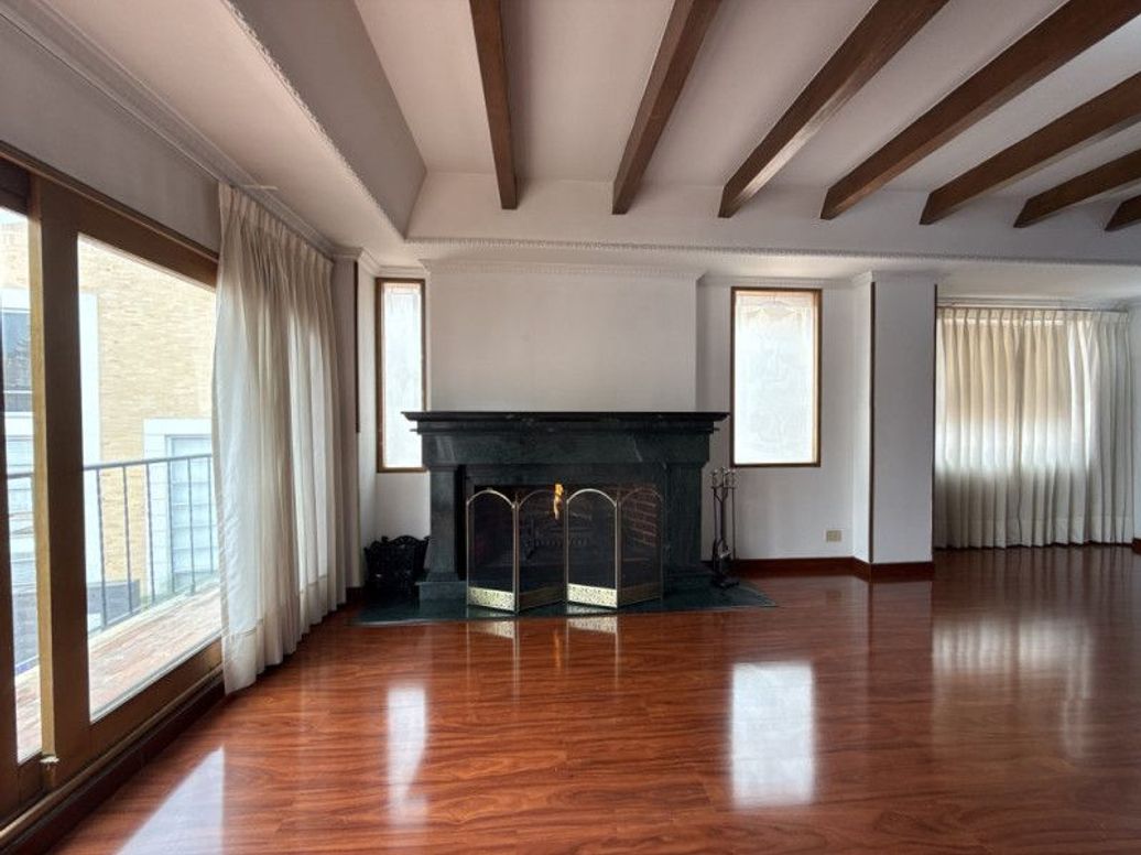 Casa de 5 alcobas en venta en Casa Blanca Suba, Bogotá, 280 m² · foto 10 de 20