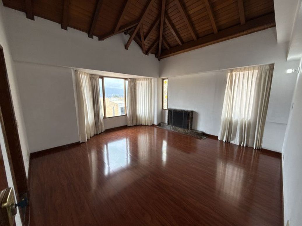 Casa de 5 alcobas en venta en Casa Blanca Suba, Bogotá, 280 m² · foto 19 de 20