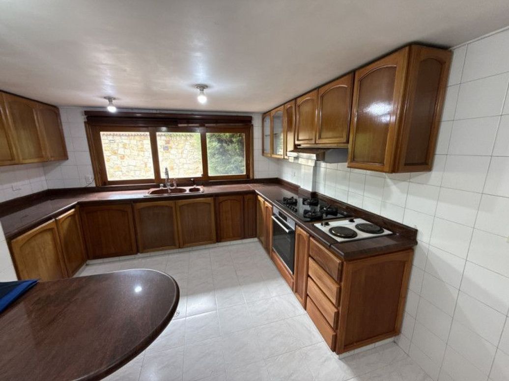 Casa de 5 alcobas en venta en Casa Blanca Suba, Bogotá, 280 m² · foto 13 de 20