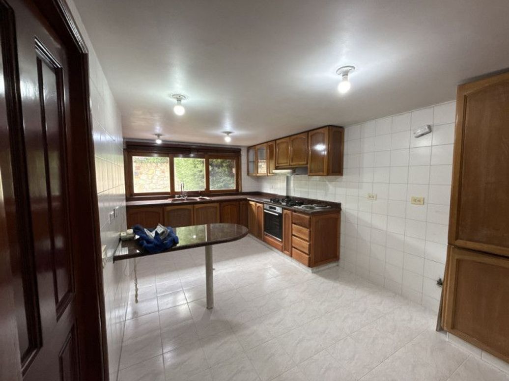 Casa de 5 alcobas en venta en Casa Blanca Suba, Bogotá, 280 m² · foto 11 de 20