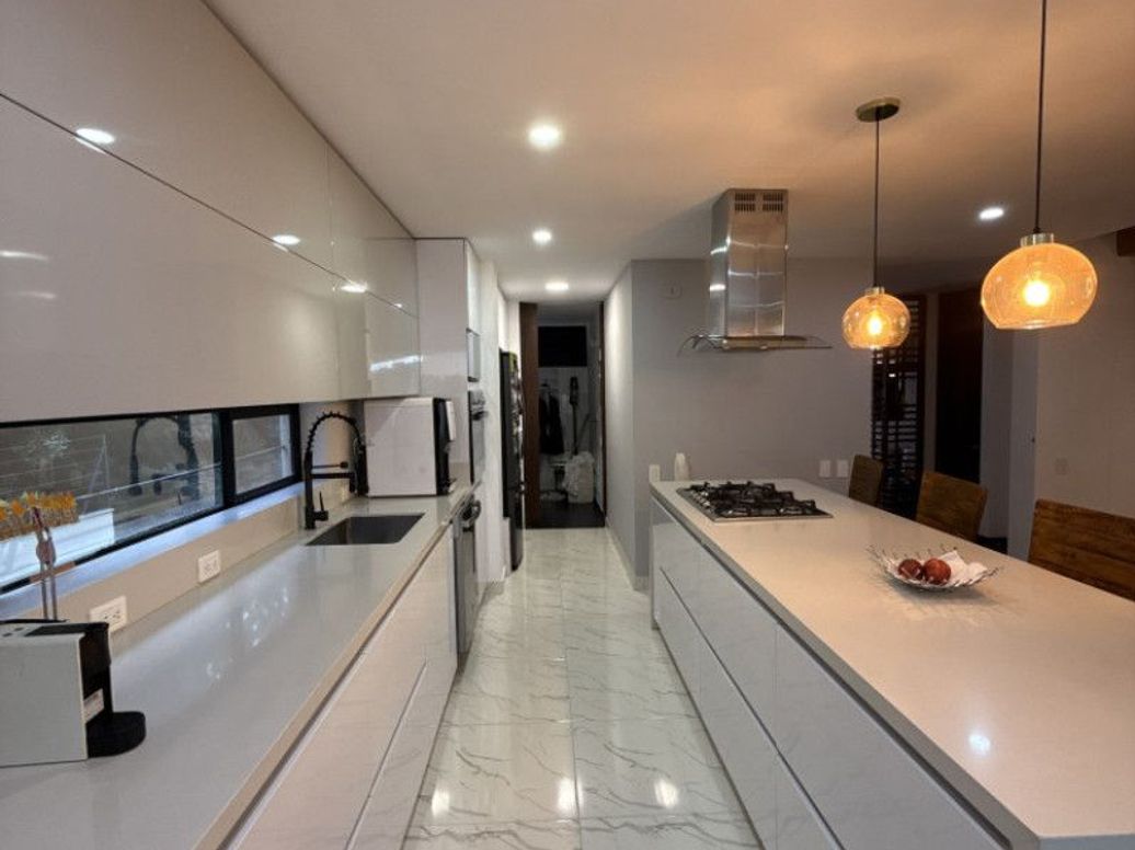 Casa de 3 alcobas en venta en A.S.D., Bogotá, 283 m² · foto 8 de 20
