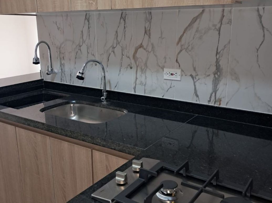 Apartamento de 1 alcoba en venta en Belalcázar, Bogotá, 32 m² · foto 6 de 9