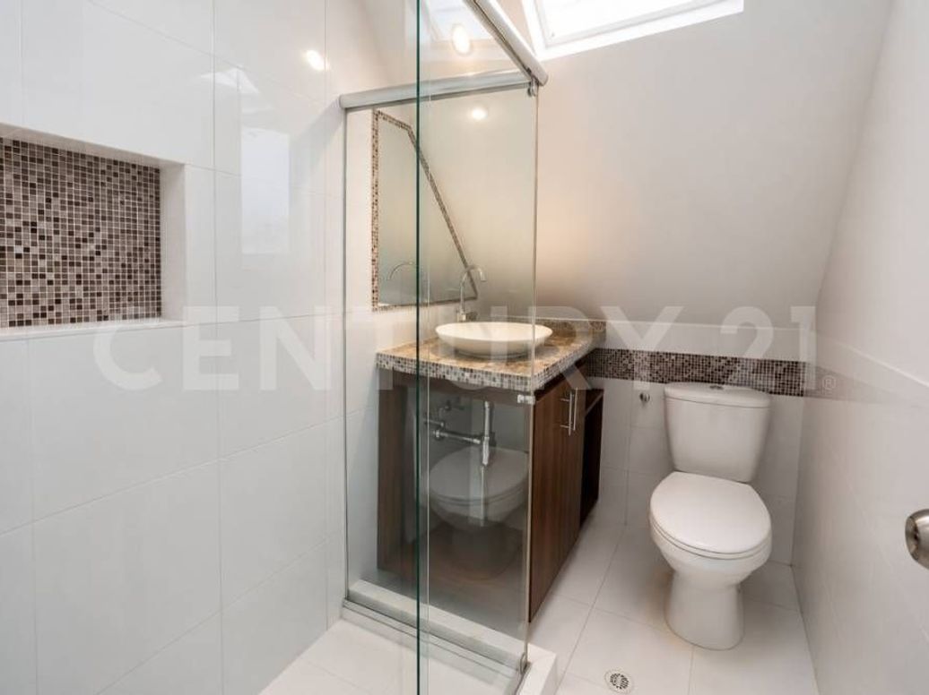 Casa de 3 alcobas en venta en San José De Bavaria, Bogotá, 350 m² · foto 20 de 20